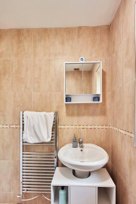 *Little Haven In Leeds* ¤Private Parking¤ Ensuite 利兹 外观 照片